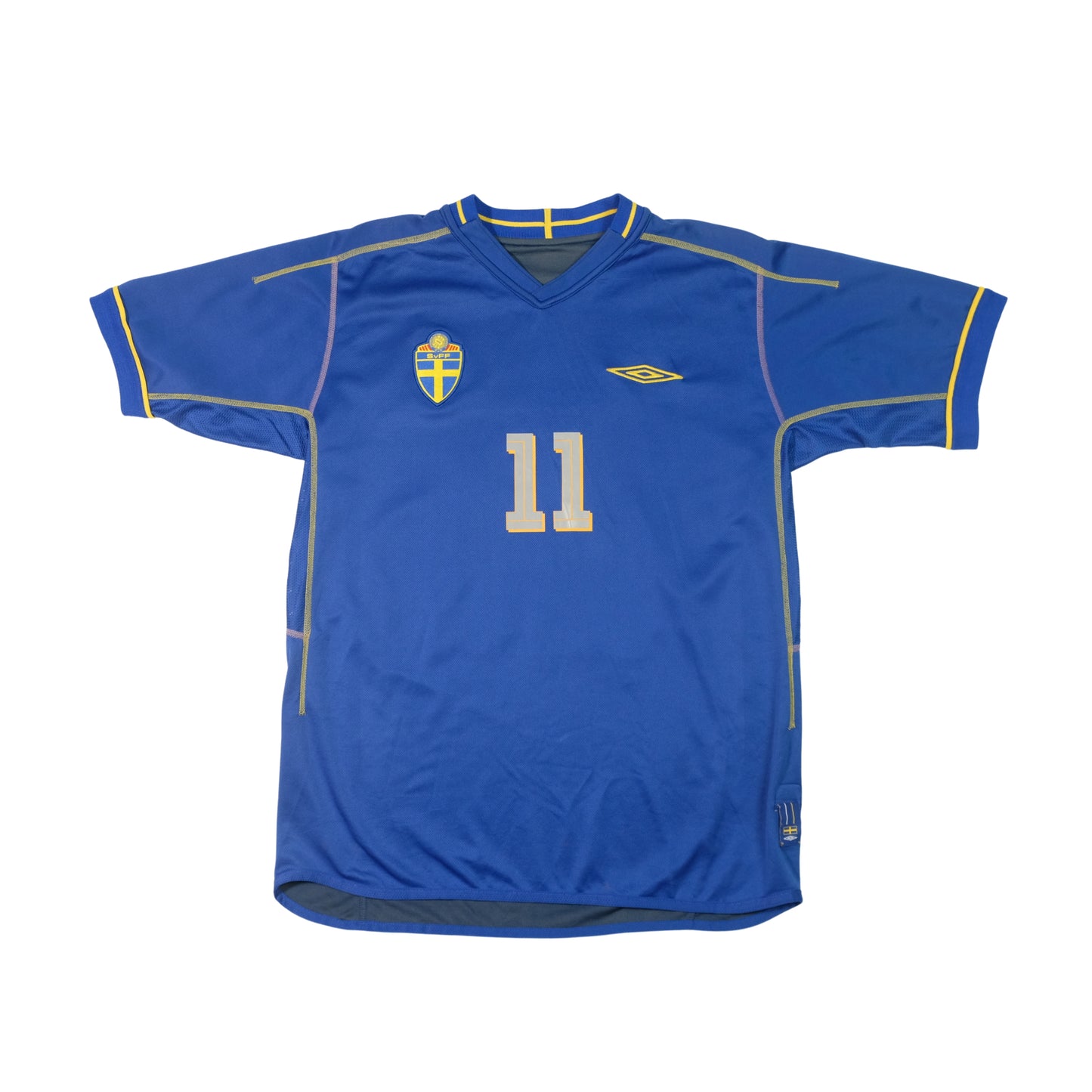 2003/04 Sweden Away Shirt Umbro Larsson (M)