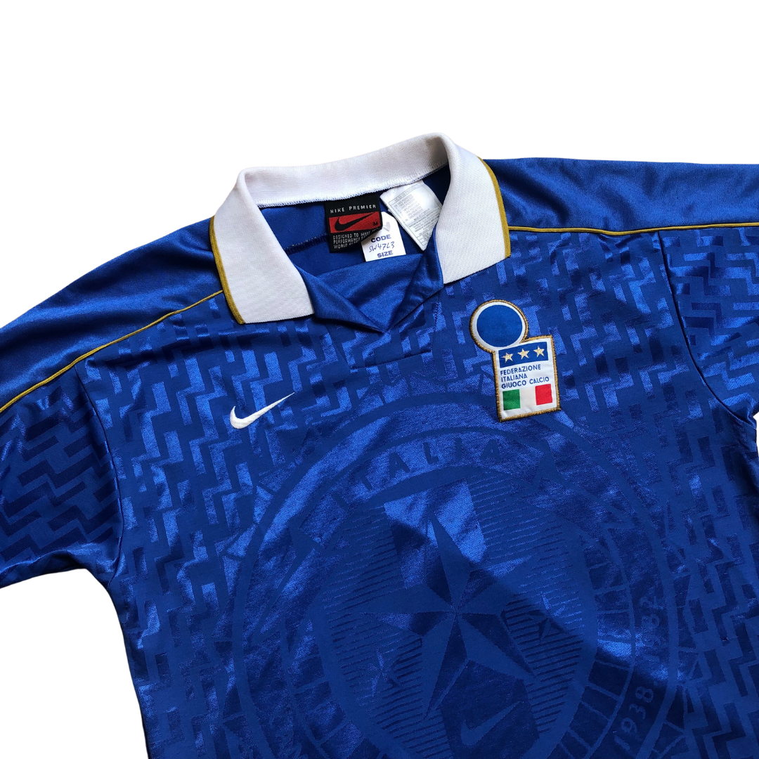Italy 1995 Nike Original Home Football Shirt Medium