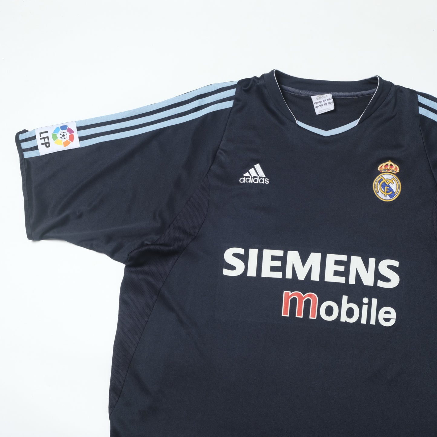 2003/04 Real Madrid Away shirt Adidas Beckham (L/XL)