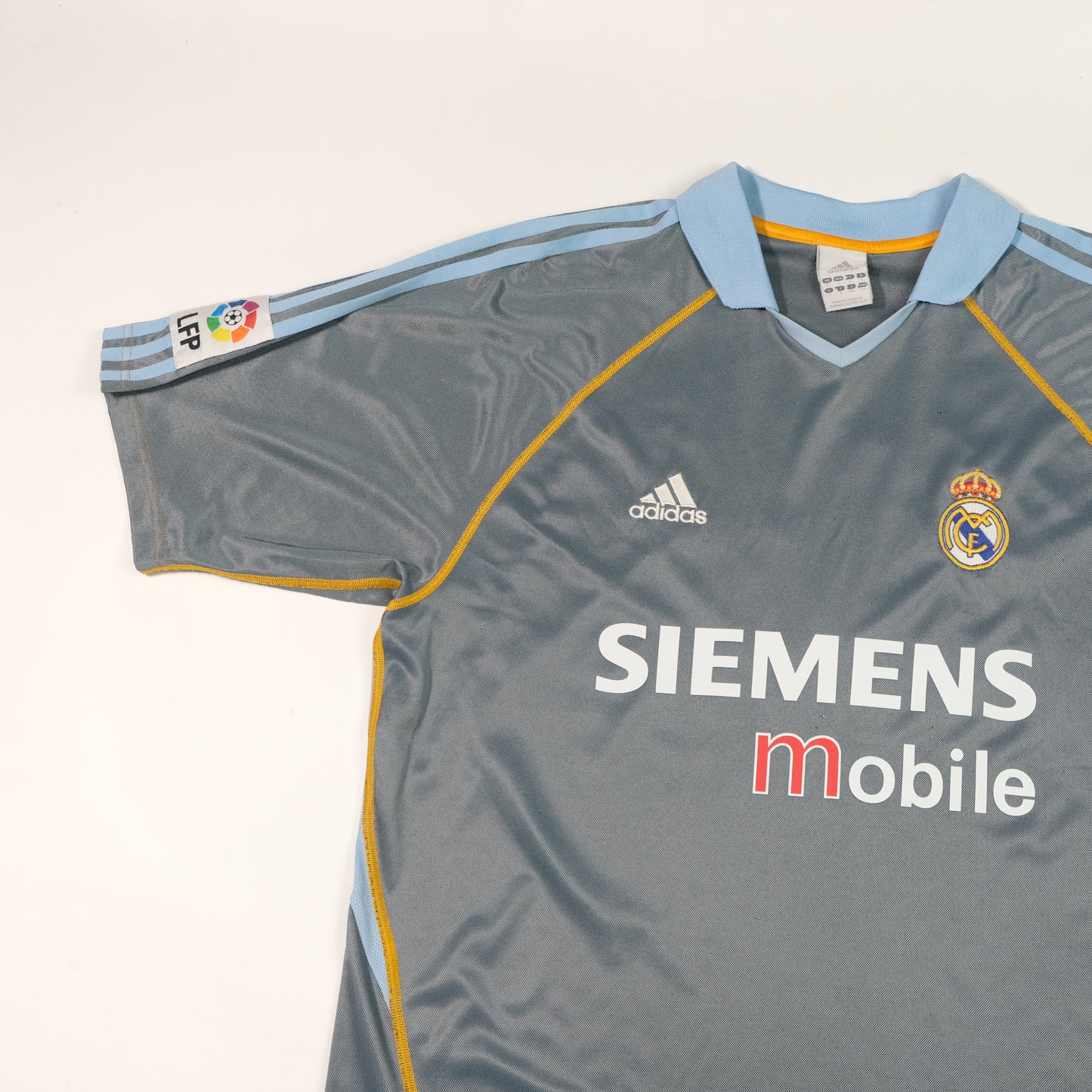 2003/04 Real Madrid Third Shirt Adidas Ronaldo (L)