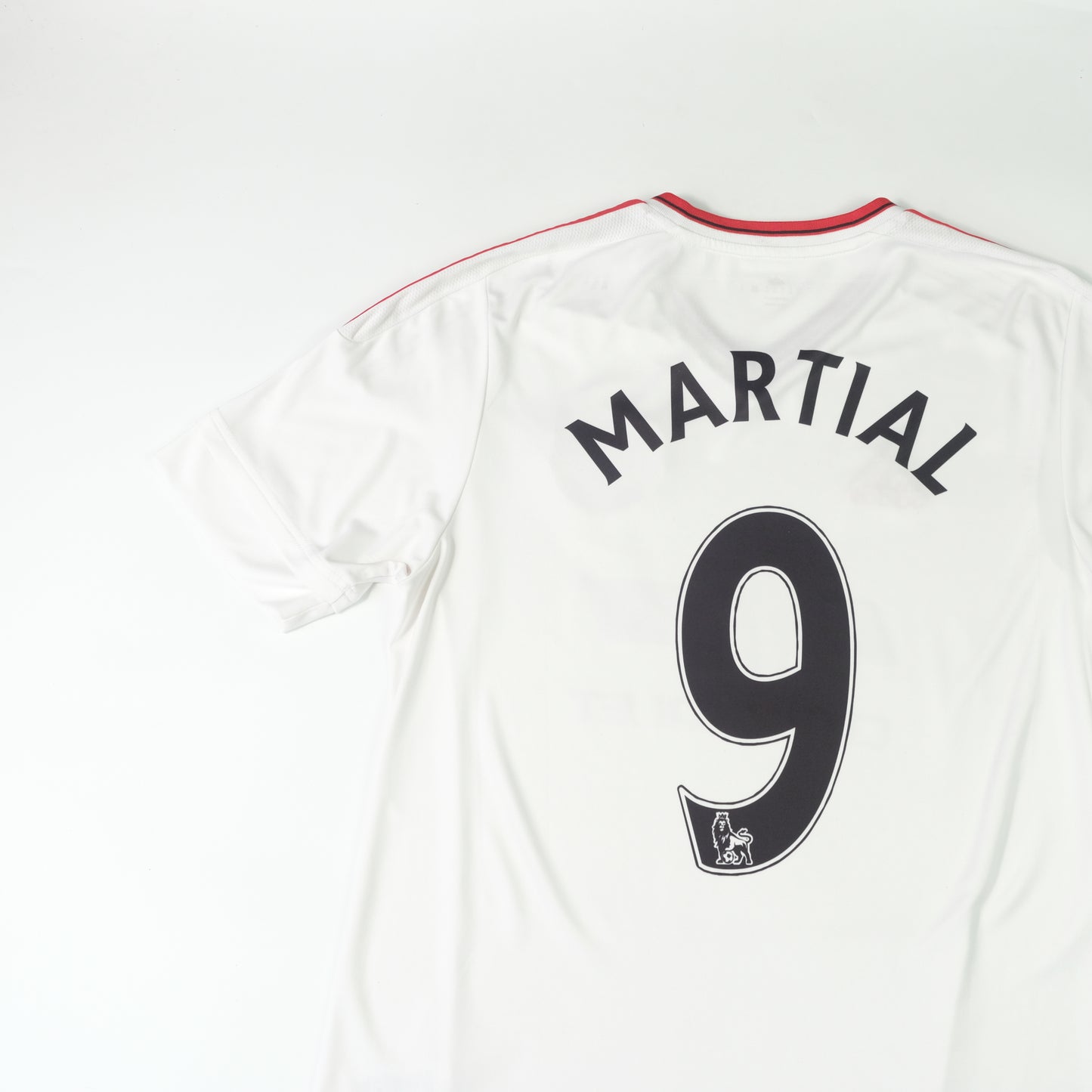 2015/16 Manchester United Away Shirt Adidas Martial (M)