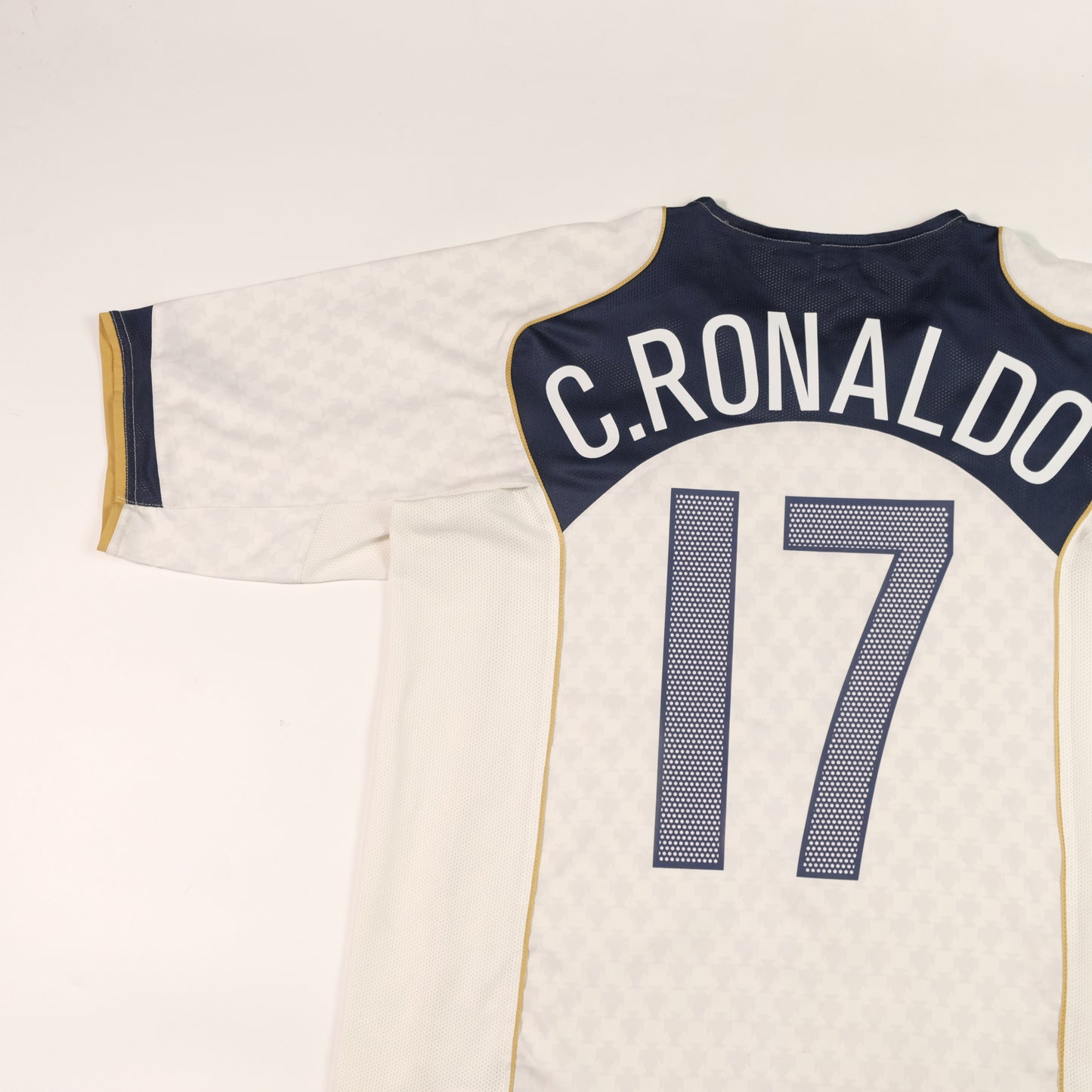 2004/06 Portugal Away Shirt Nike Ronaldo (M)