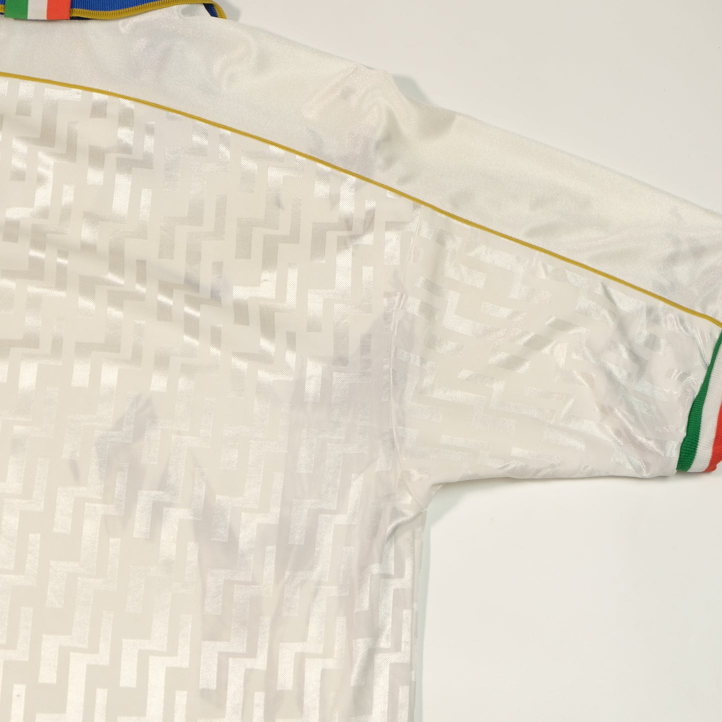 1994/96 Italy Away Shirt Nike