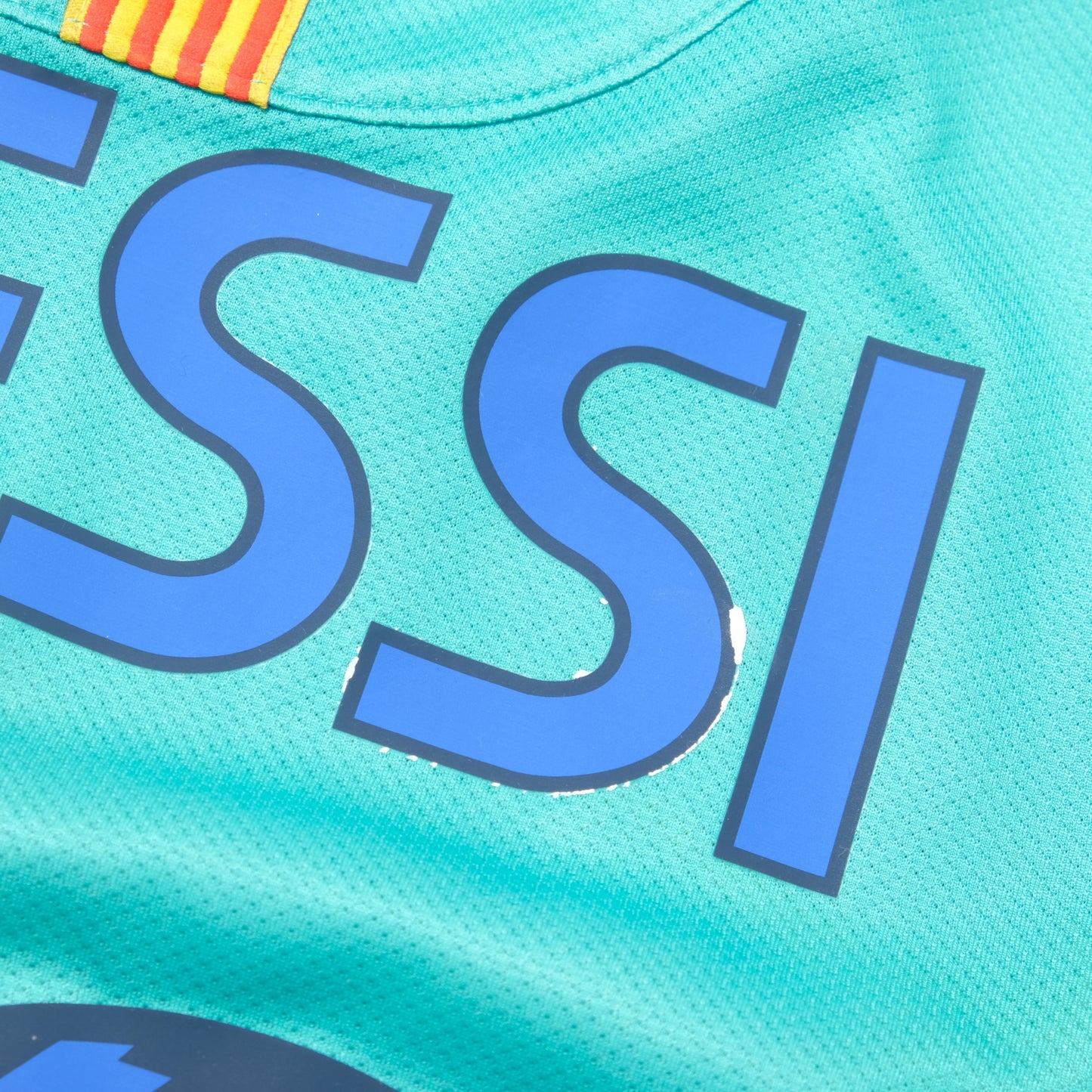 2010/11 Barcelona Away Shirt Nike Messi (M)