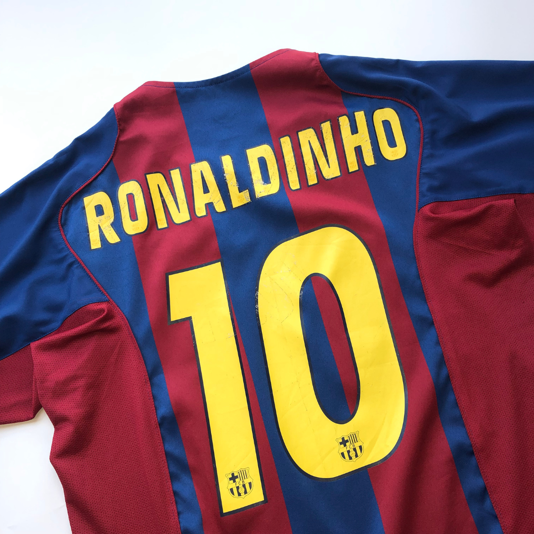 Barcelona Ronaldinho 10 Original 2004/2005 Vintage Home Football Shirt Medium
