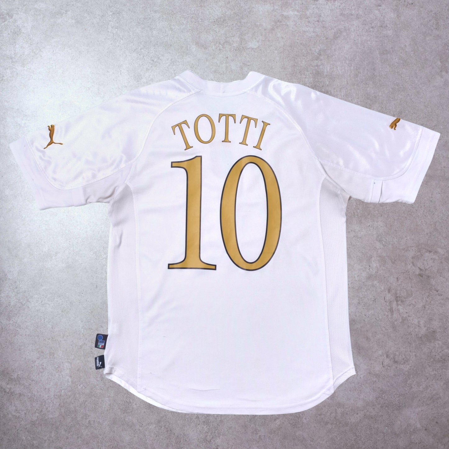2004/06 Italy Away Shirt Puma Totti (L/XL)