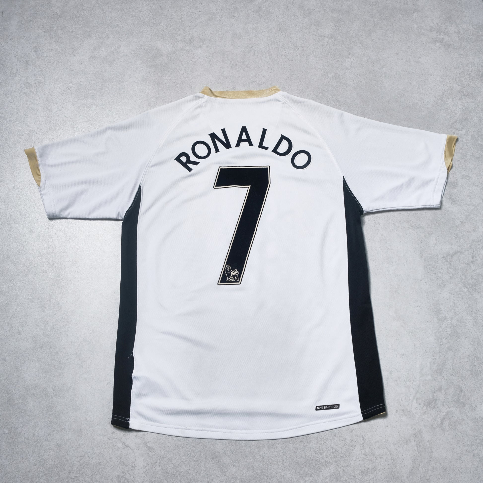 2006/07 Manchester United Away Shirt Nike Ronaldo (L)