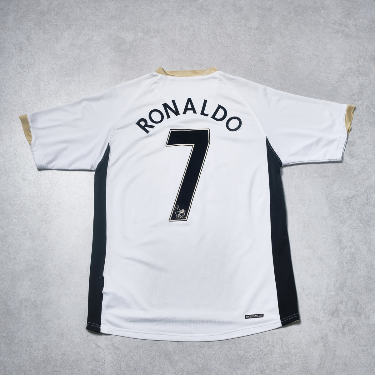 2006/07 Manchester United Away Shirt Nike Ronaldo (L)