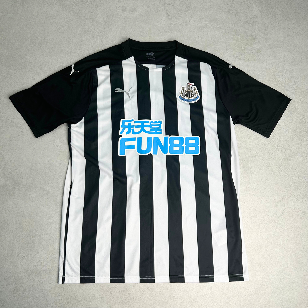 2020/21 Newcastle United Home Shirt Puma Saint-Maximin (L/XL)