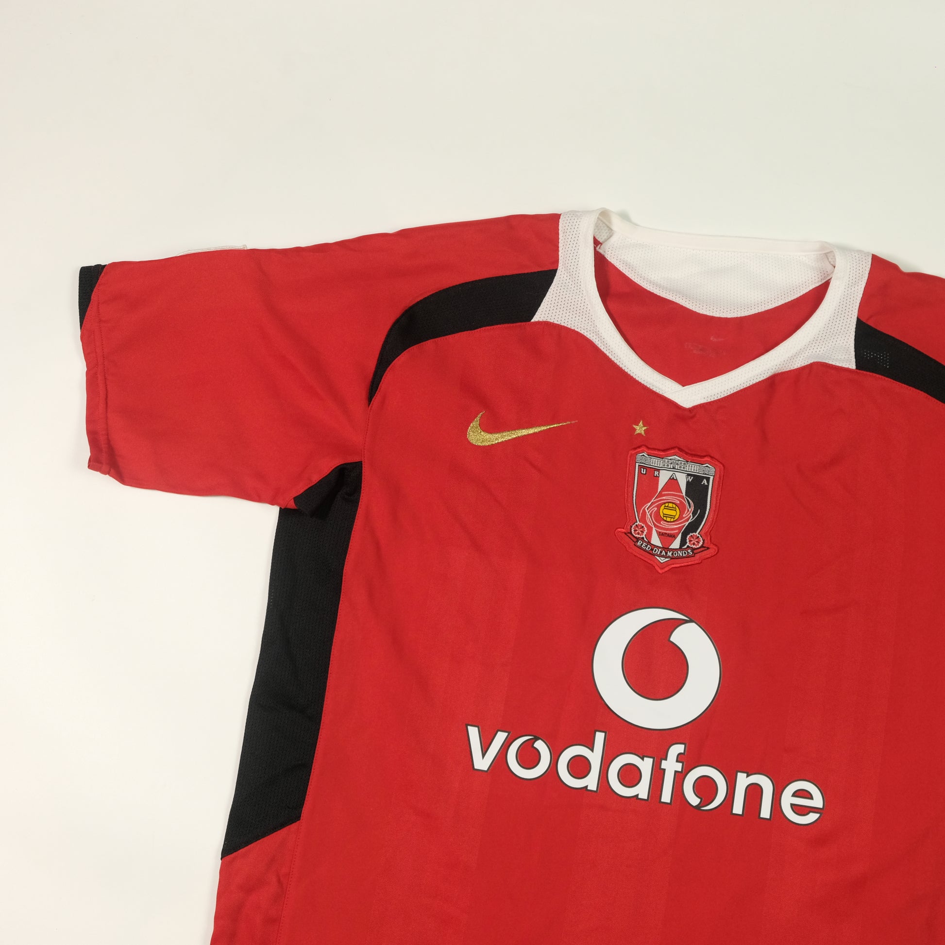 2006 Mitsubishi Urawa Red Diamonds Home Shirt J-League Nike