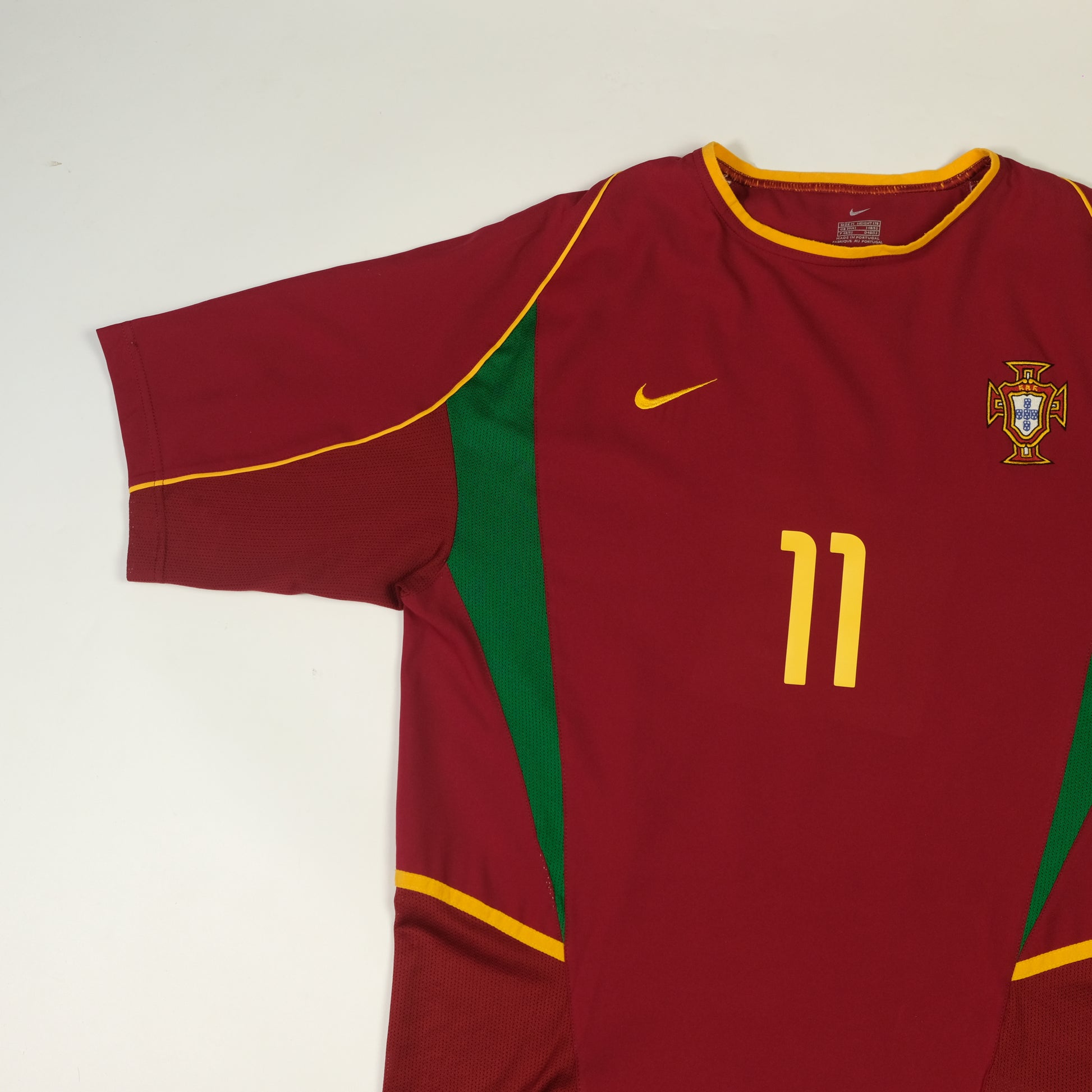 2002/04 Portugal Home Shirt Ronaldo Nike 