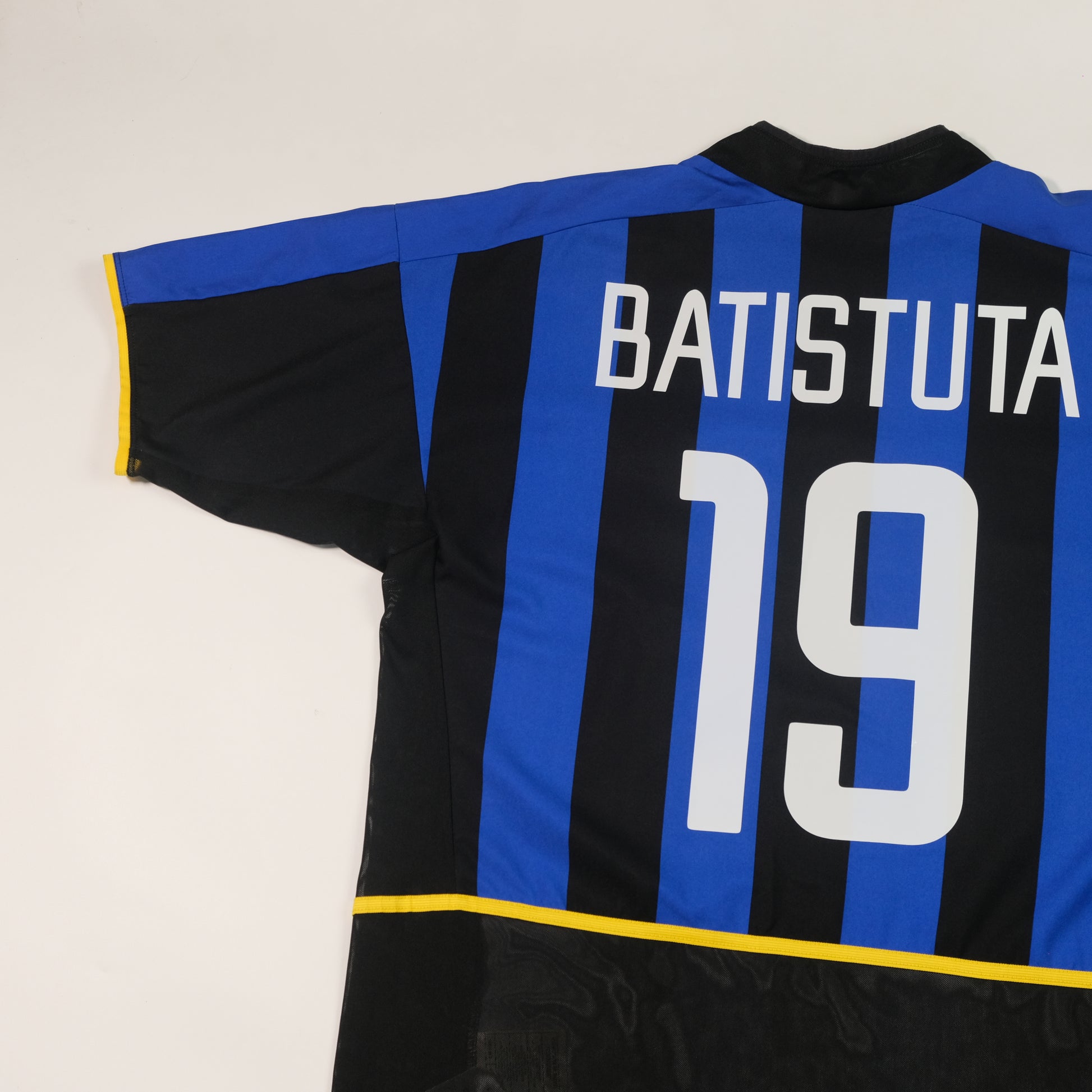 2002/03 Inter Milan Home Shirt Nike Batistuta (L)