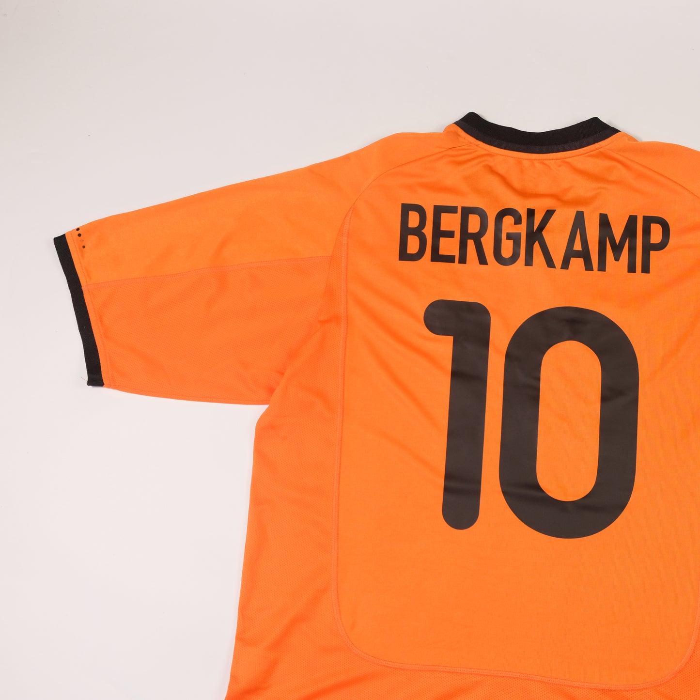 2000/02 Netherlands Home Shirt Nike Bergkamp (L)