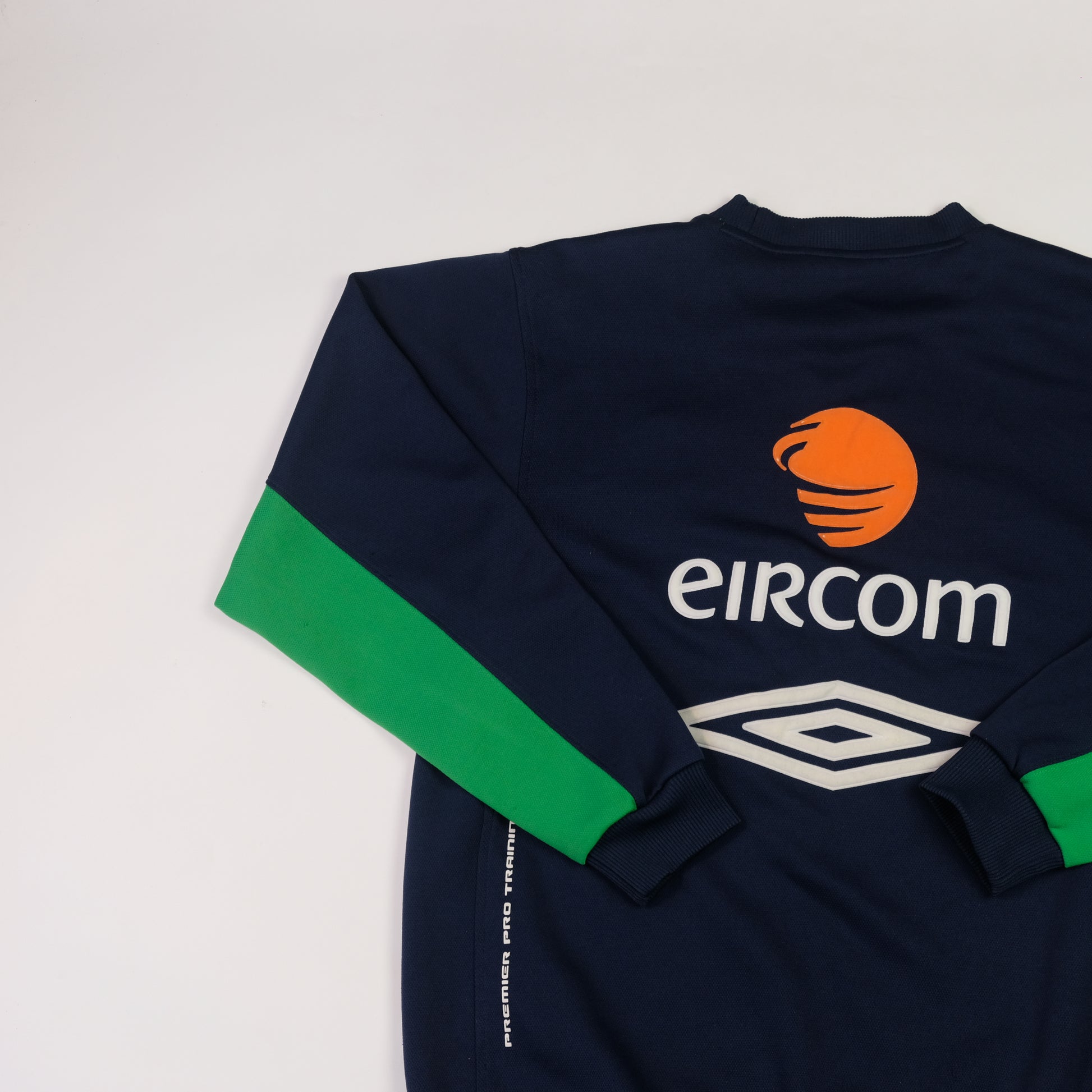 2001/03 Ireland Training Sweatshirt Umbro (S)