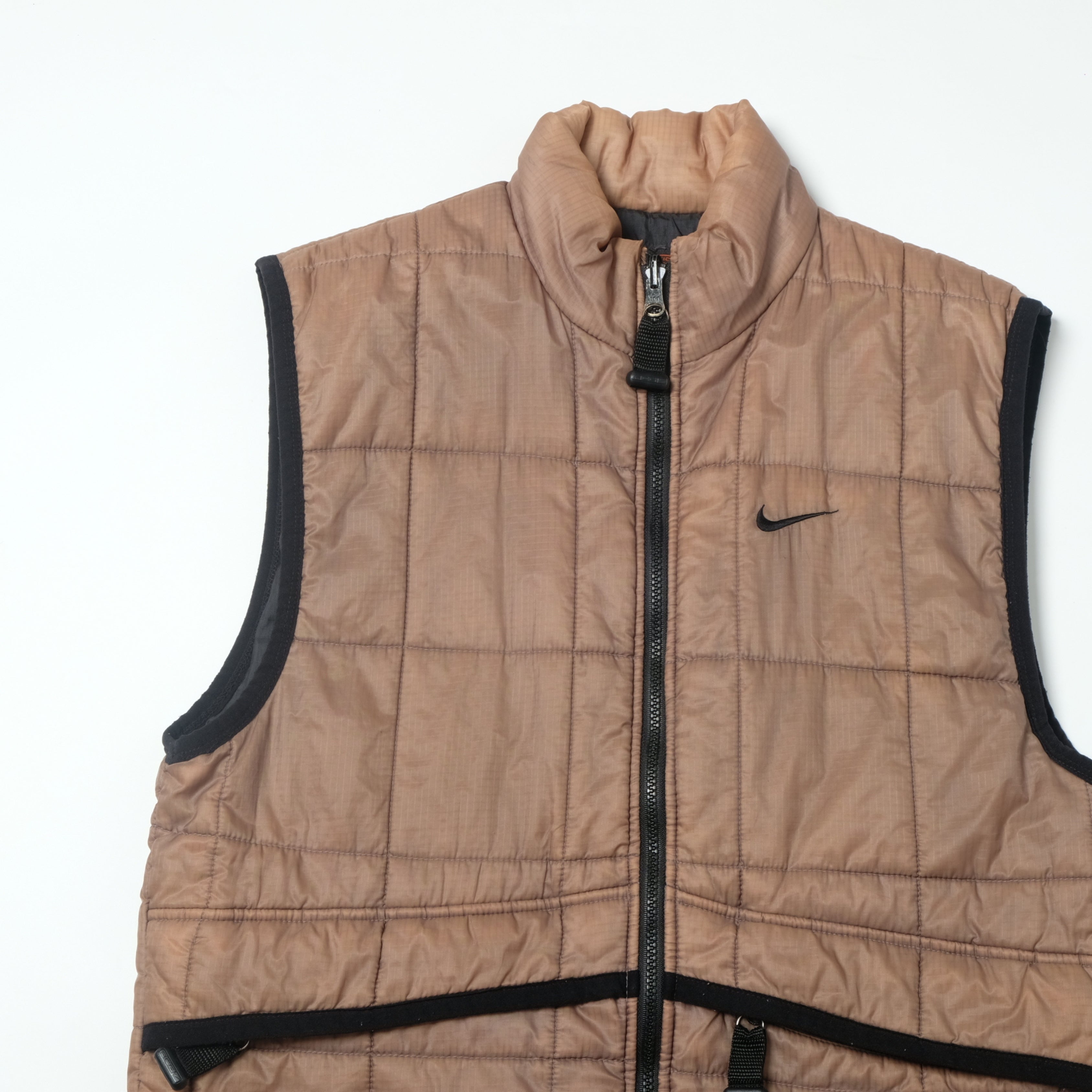 Chaleco tipo plumífero Nike ACG de los 90/00 (L)