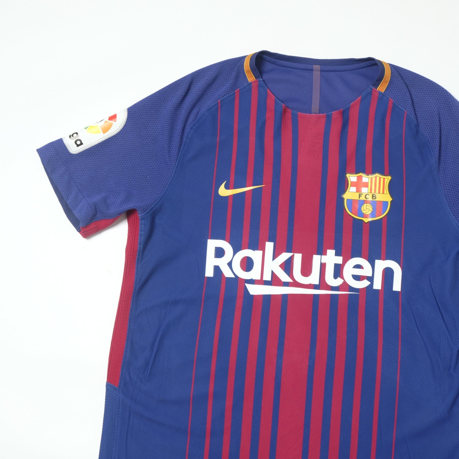 2017/18 Barcelona Home Shirt Nike Messi (M/L)