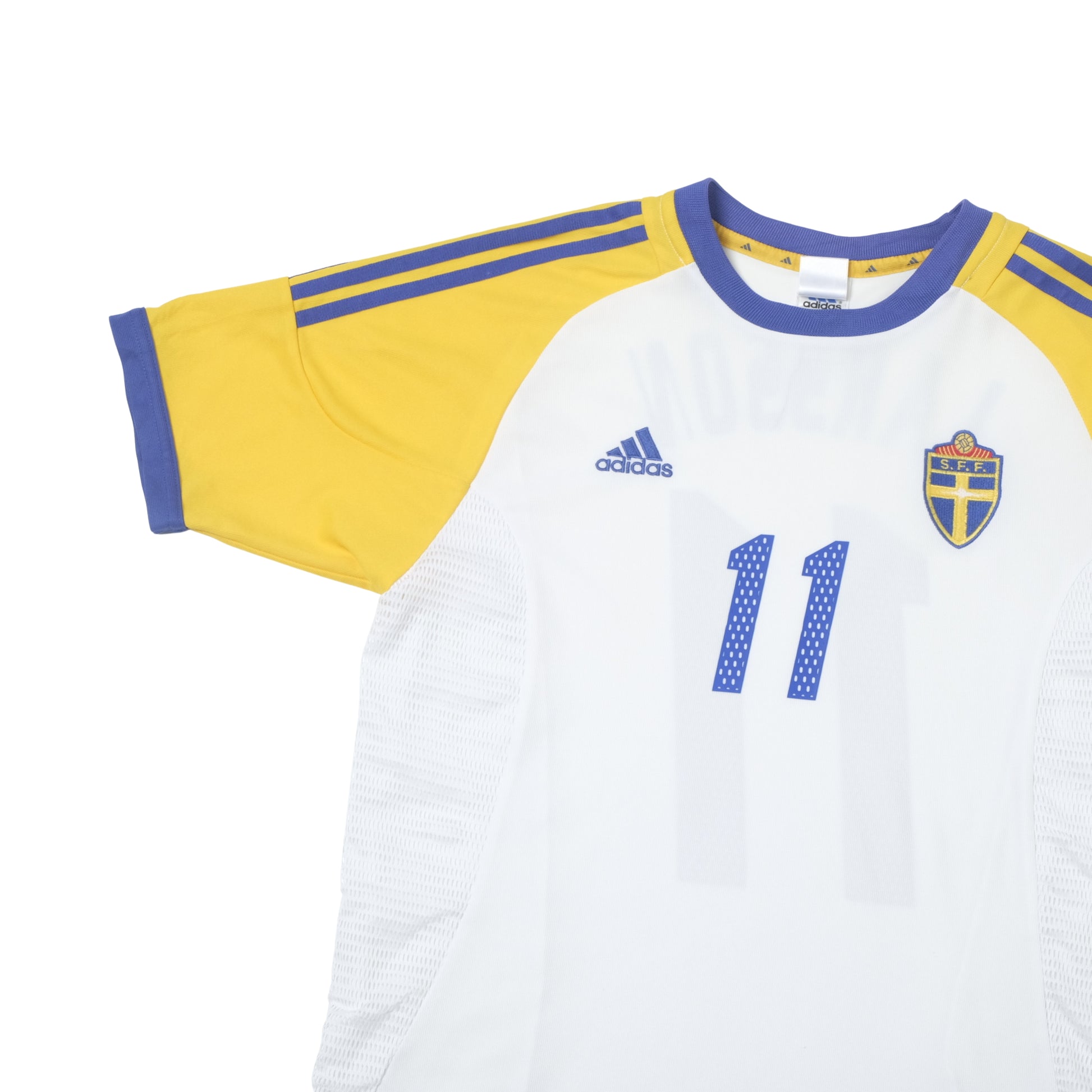 2002/03 Sweden Home Shirt Adidas Larsson (M)