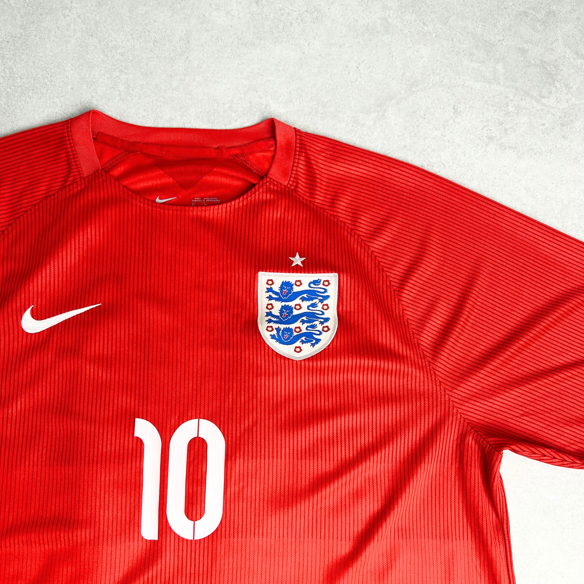 2014/15 England Away Shirt Nike Rooney (L)