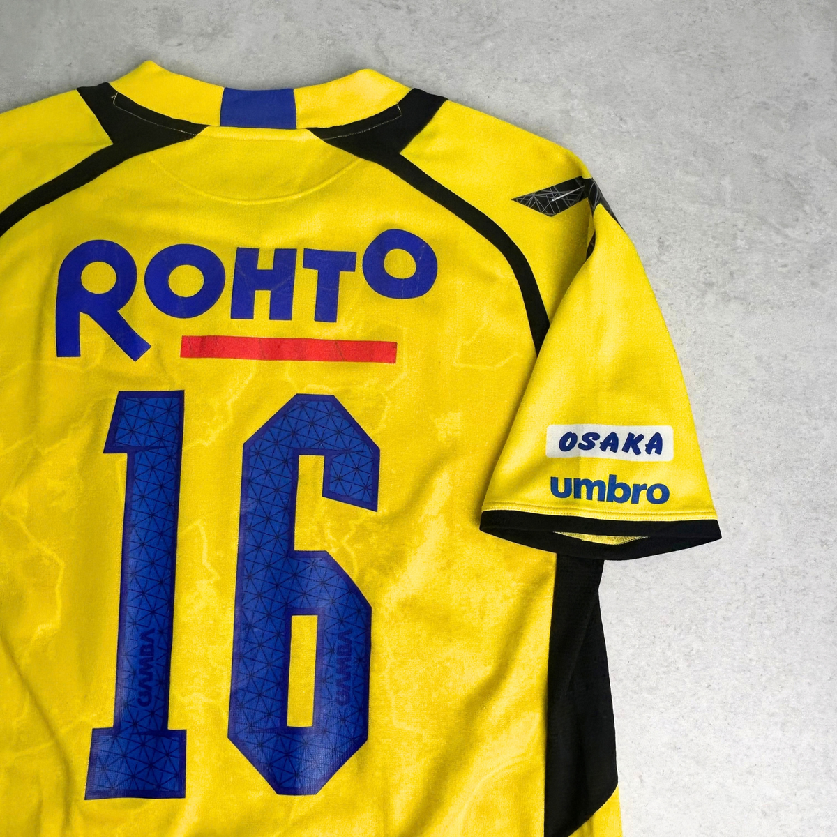2016 Gamba Osaka Goalkeeper Shirt Umbro (S/M)