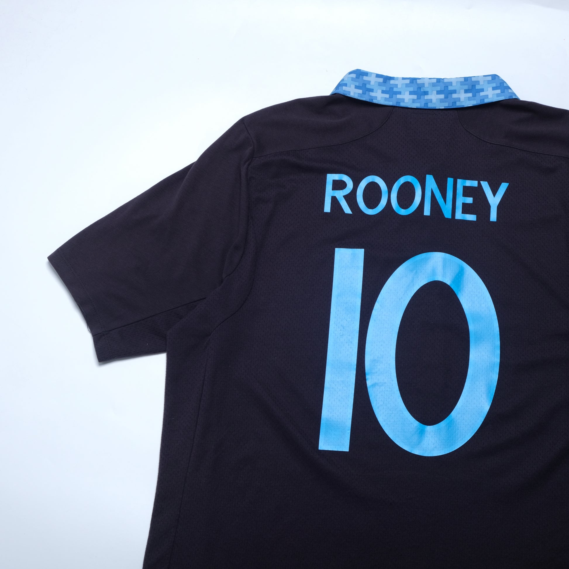 2011/12 England Away Shirt Umbro Rooney (XL)