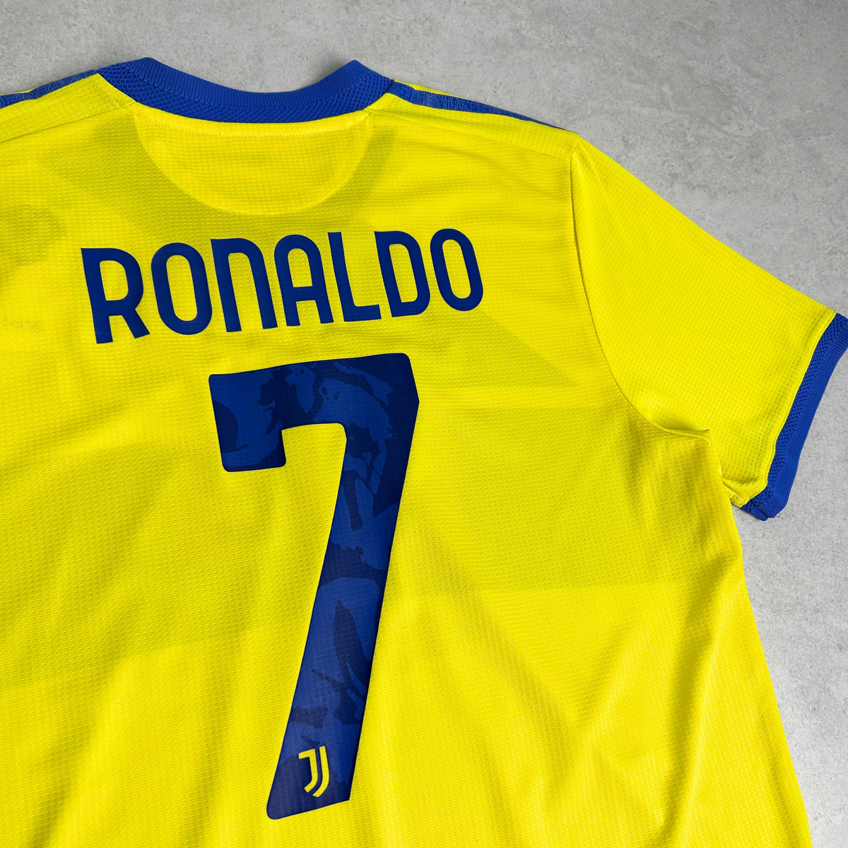 2021/22 Juventus Third Shirt Adidas Ronaldo (M/L)