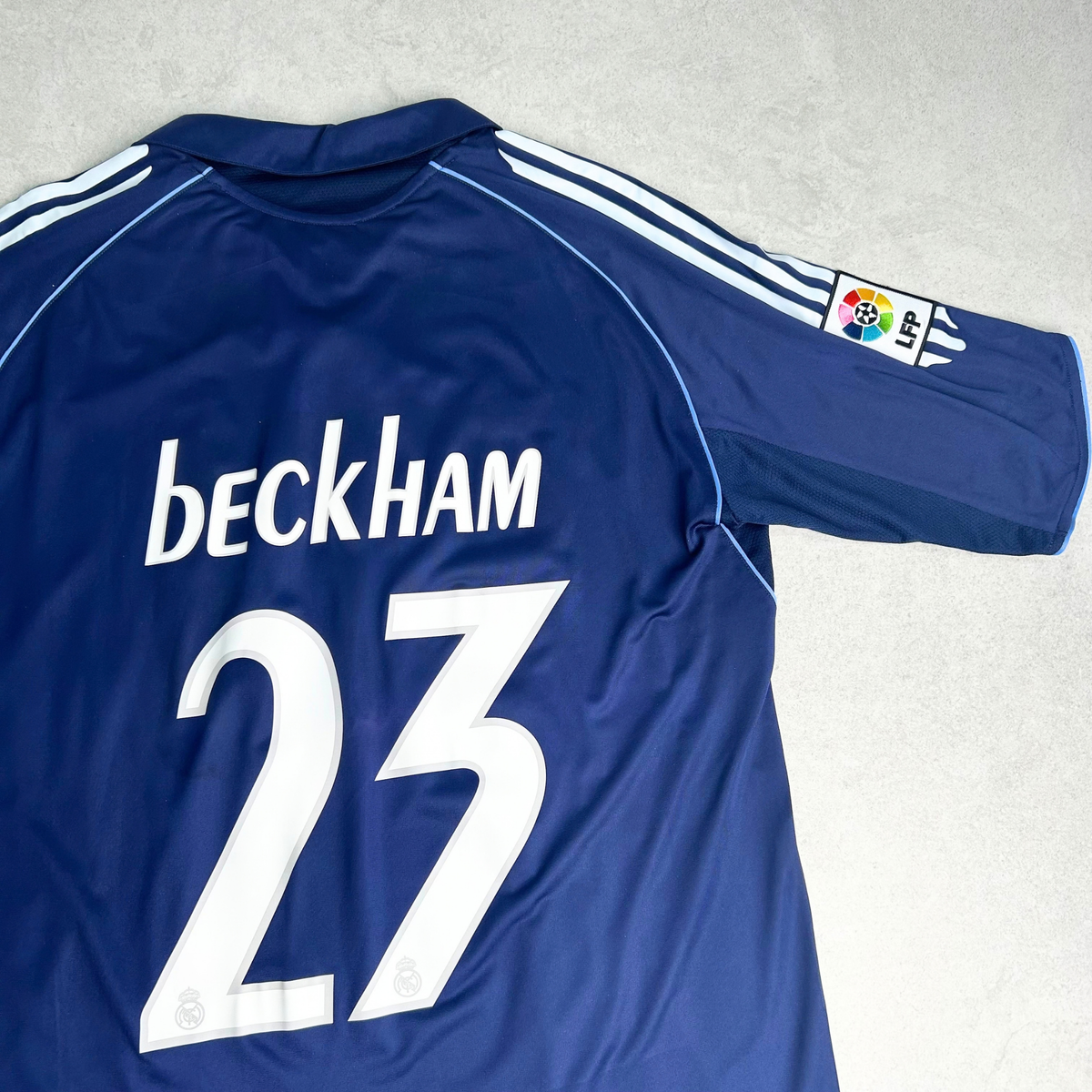 2005/06 Real Madrid Away Shirt Adidas Beckham (M/L)