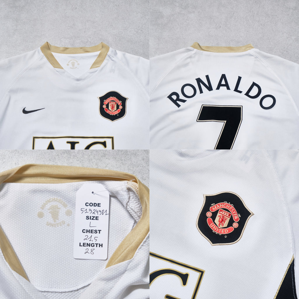 2006/07 Manchester United Away Shirt Nike Ronaldo (L)
