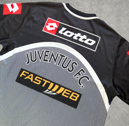 2001/02 Juventus Training Shirt Lotto (XL)