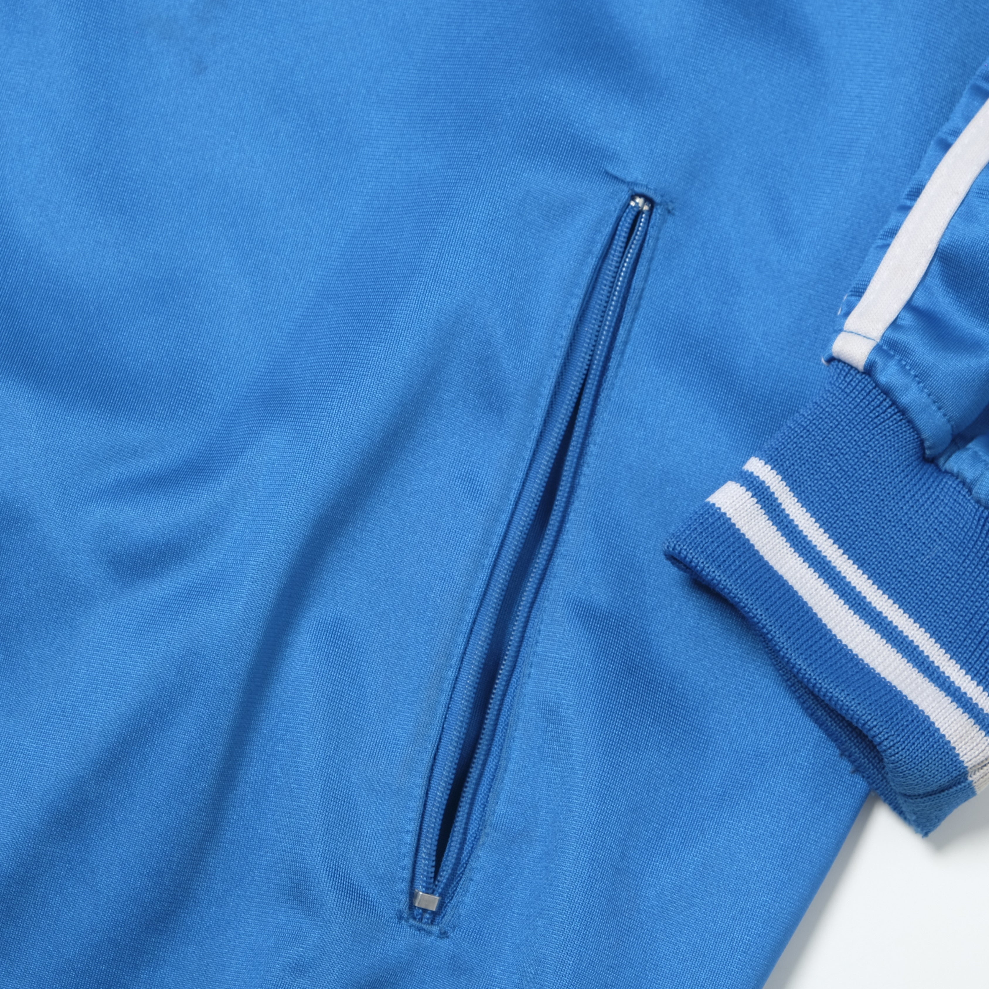 Chaqueta de chándal Adidas Real Madrid de los 2000 (M/L)