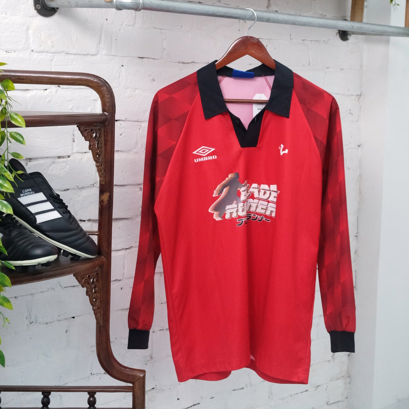 Camiseta de fútbol Umbro VICE Footbal Store x Blade Runner Custom (L) de 1996