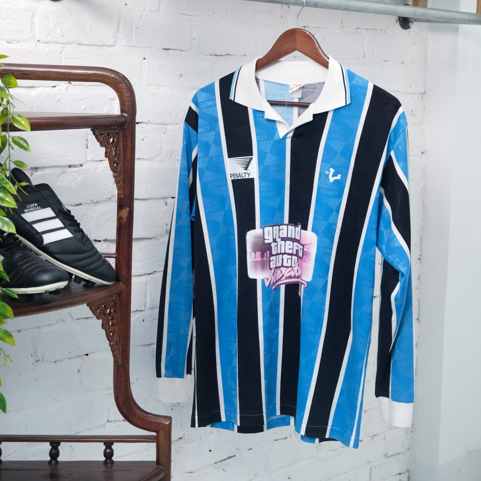 1990s VICE Footbal Store x Grand Theft Auto Custom Football Shirt Penalty (L/XL)