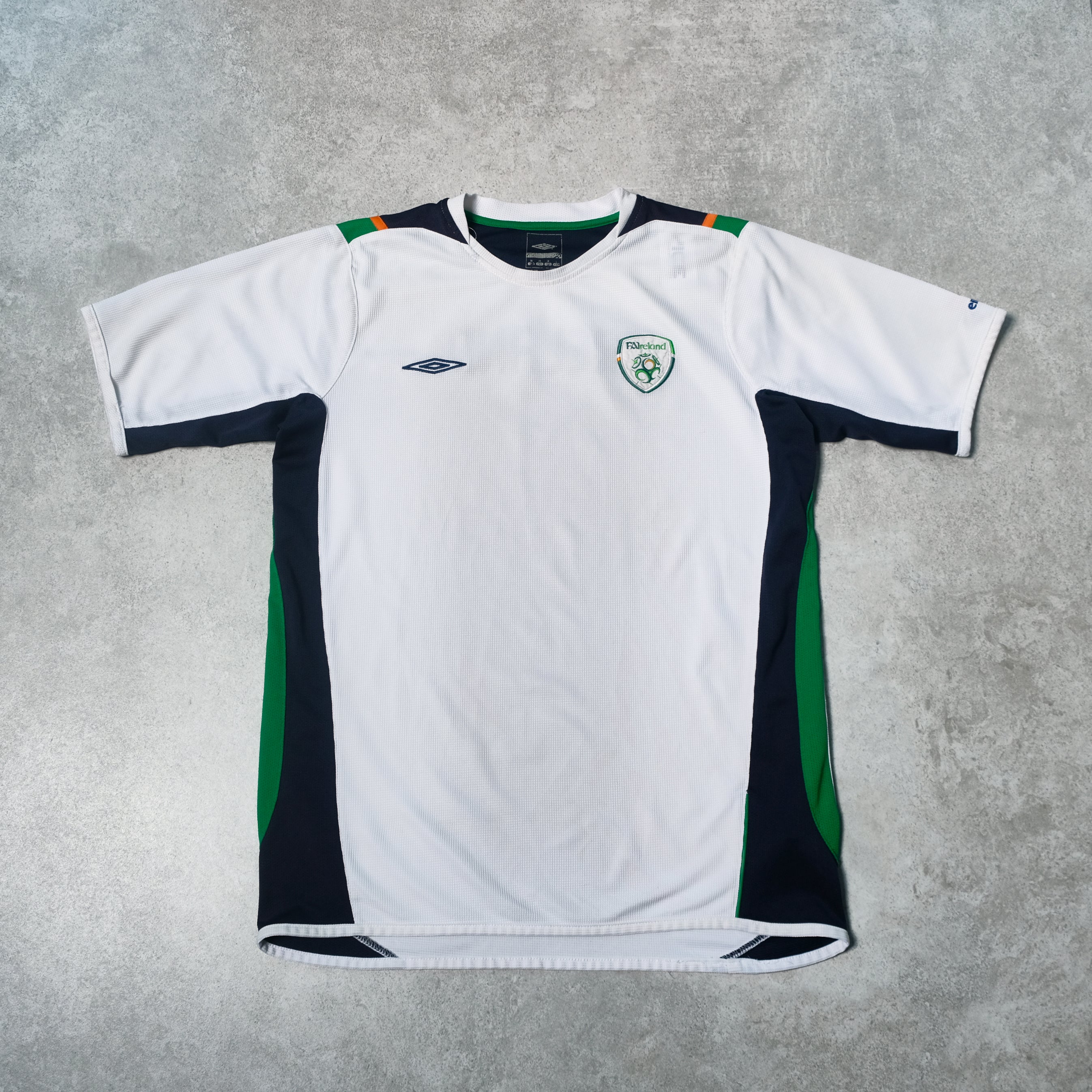 2004/06 Ireland Training Shirt Umbro (M/L)