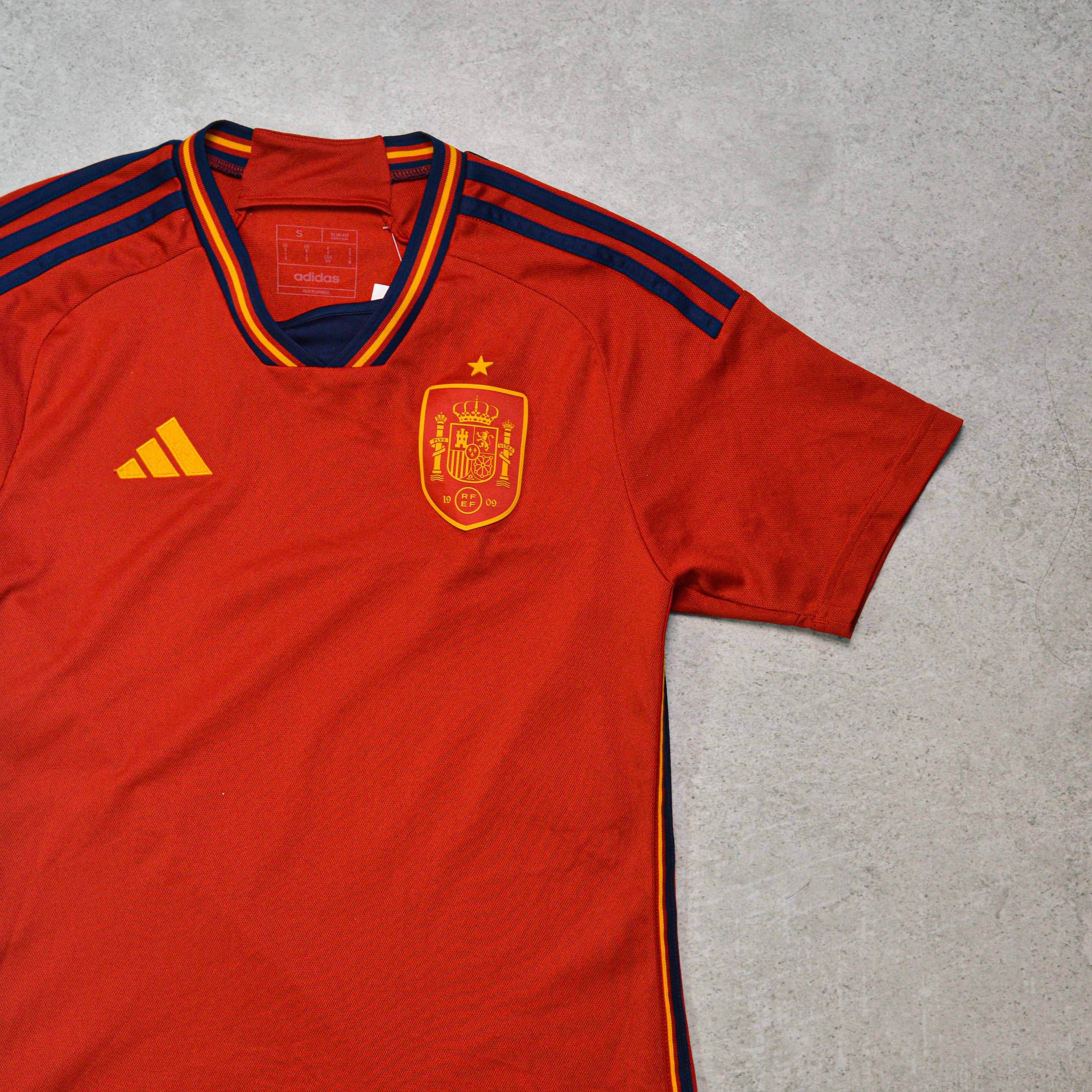 2022/23 Spain Home Shirt Adidas (S)